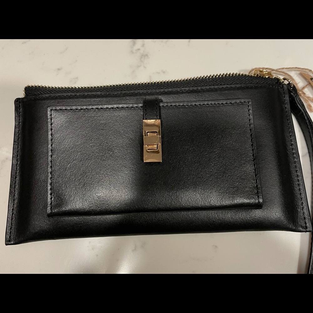 M W wallet/wristlet NWOT